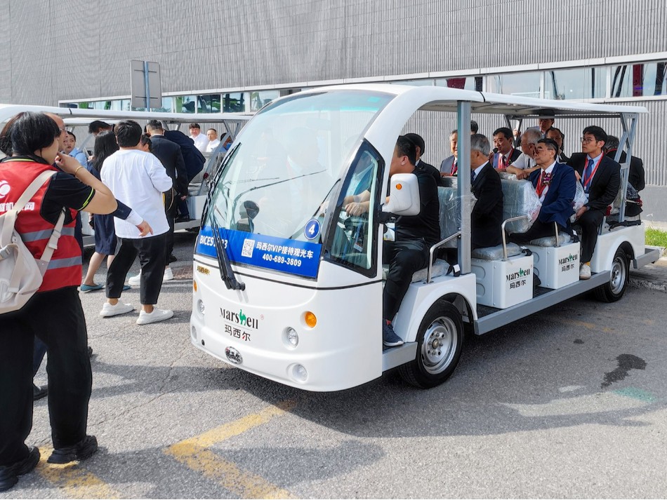 瑪西爾出展工程機(jī)械國(guó)際展覽盛會(huì)，VIP觀光車接待貴賓出席開幕典禮！